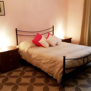 royal-suite.hotelitalianriviera.com/