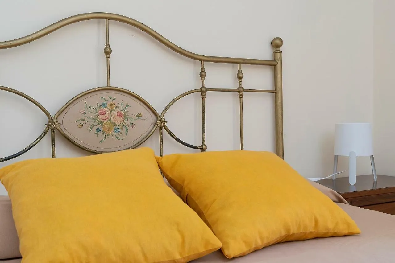 Guest house Una Stanza Al Museo Naples Italy