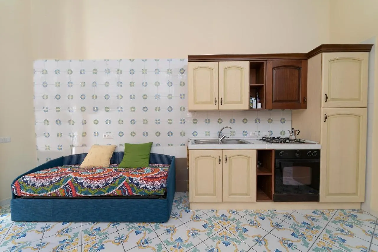 Guest house Una Stanza Al Museo Naples